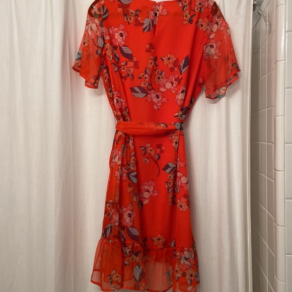 A new day dress, worn once! In great condition! - Picture 4 of 13